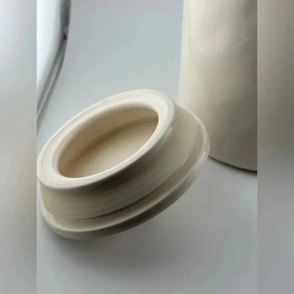 Rae Dunn Ceramic FLOUR canister food storage jar - Picture 3 of 8